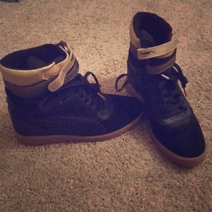 Puma sneakers